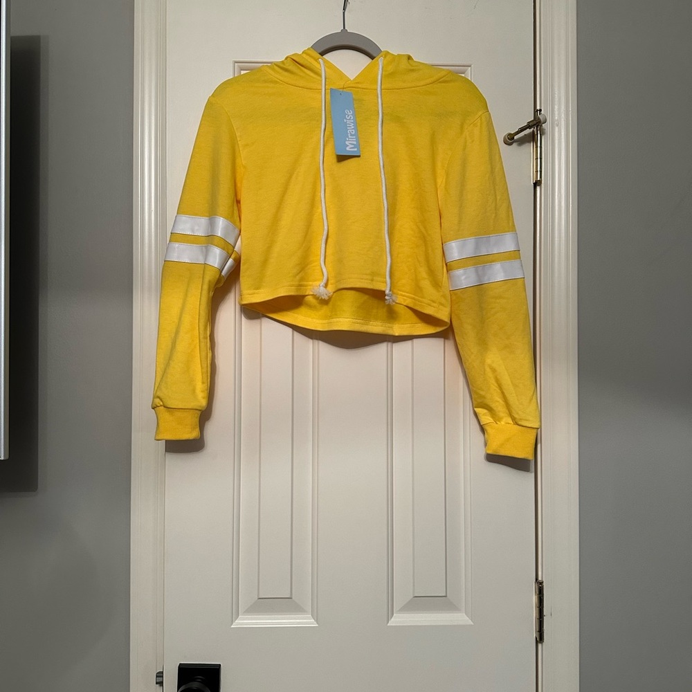 ☀️sunshine yellow double stripe crop top for spring 🌷NWT